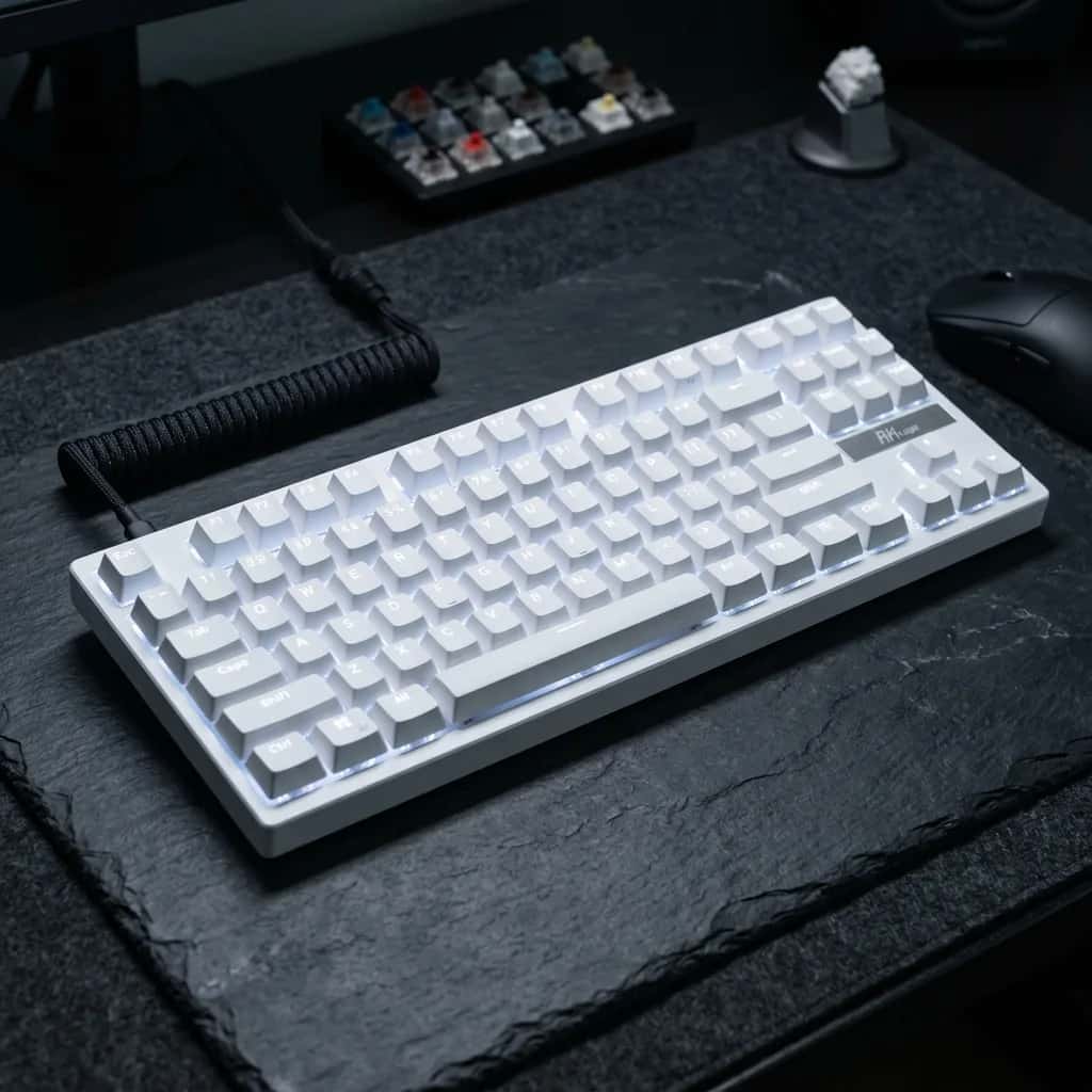 White Mechanical Keyboard thumbnail 1
